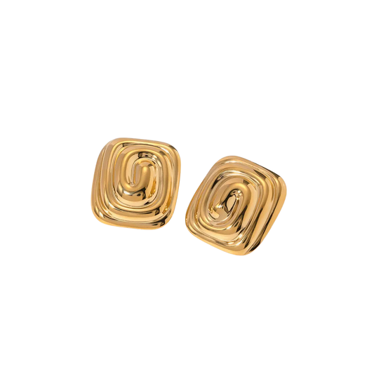 Solé Gold Studs
